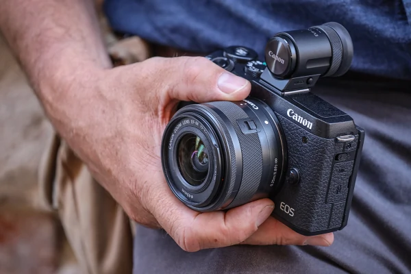 Recenze digitln fotoapart Canon EOS M6 Mark II (2019)