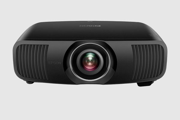 Recenze projektor Epson EH-LS12000B (2022)