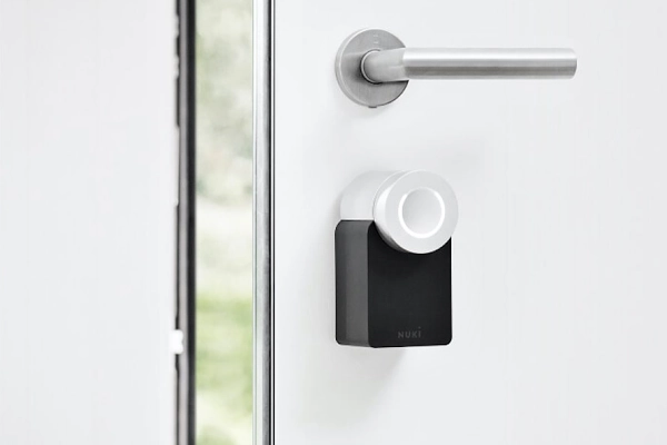 Recenze chytrý dveřní zámek Nuki Smart Lock 2.0 (2020)