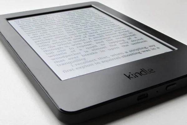 Recenze teka knih Amazon Kindle 6 (2016)