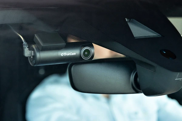 Recenze kamera do auta TrueCam H7 (2021)