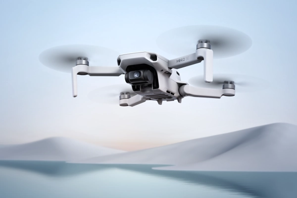 Recenze dron s kamerou DJI Mini 2 SE (2023)