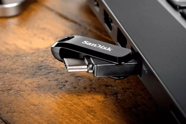 Recenze USB flash disk SanDisk Ultra Dual Drive Go (2020)