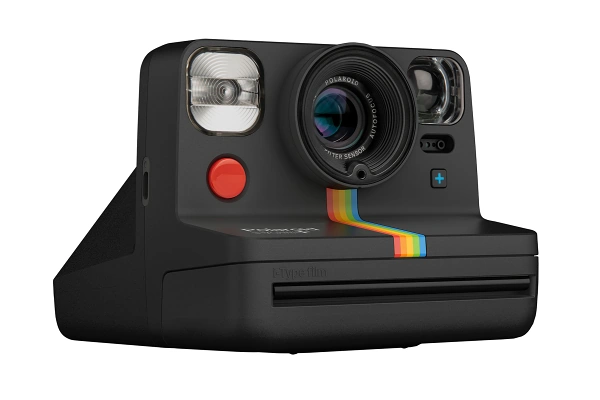 Recenze instantní fotoaparát Polaroid Now+ (2022)
