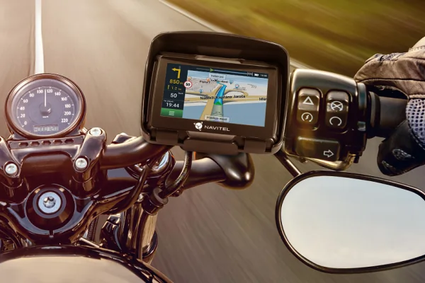 Recenze navigace na motorku Navitel G550 Moto (2019)