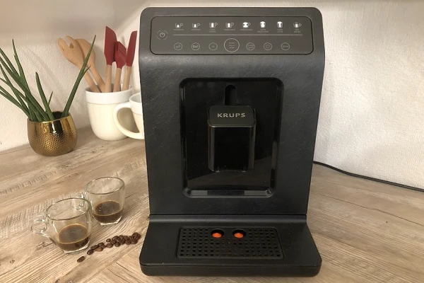 Recenze automatick kvovar Krups Evidence Eco EA897B10 (2022)