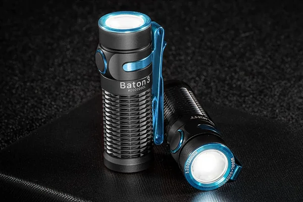 Recenze nabjec LED svtilna Olight Baton 3 (2021)