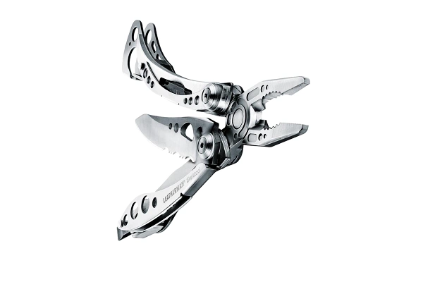 Recenze multitool Leatherman Skeletool (2018)