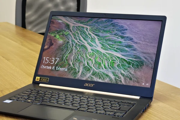 Recenze notebook Acer Swift 5 (2018)