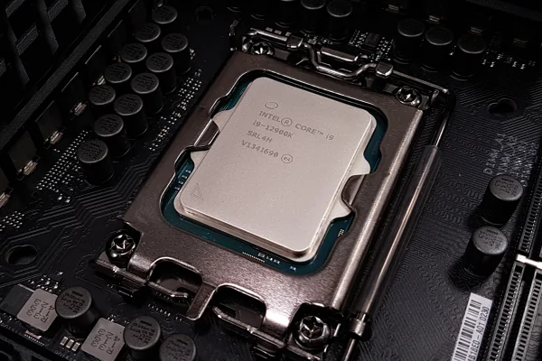 Recenze procesor Intel Core i9-12900K (2021)