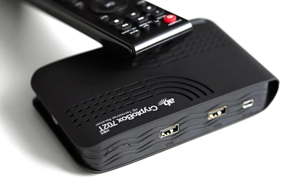 Recenze DVB-T2 set-top box AB CryptoBox 702T Mini (2019)