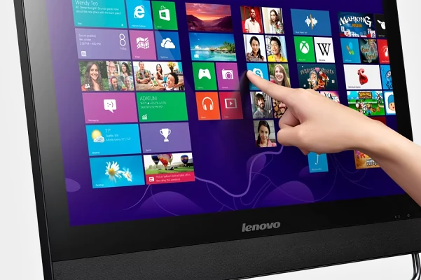 Recenze All in One PC Lenovo ThinkCentre M93z (2022)